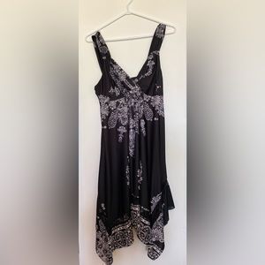 Papillon black and white dress